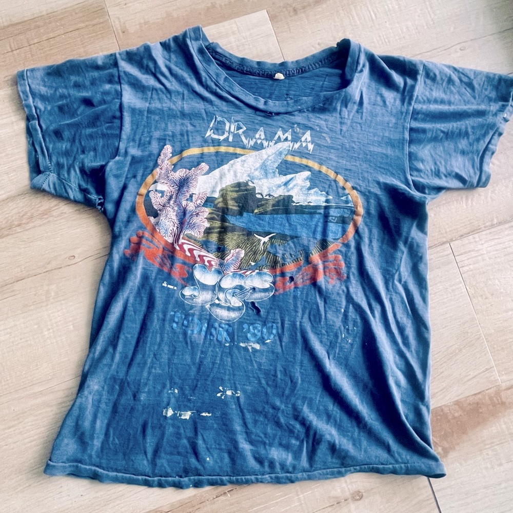 VTG Distressed Band T Shirt -Yes